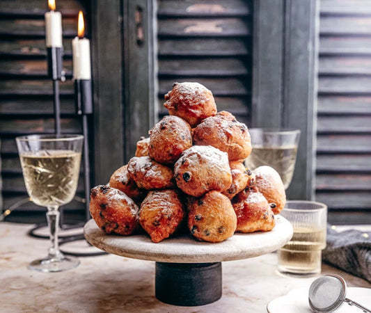 Oliebol (rozijnen/krenten)